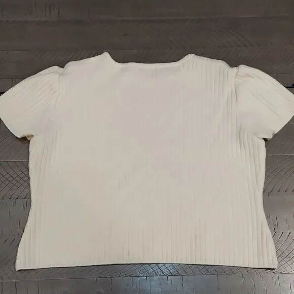 ST. JOHN Cream Ribbed Cropped Sweater Sz M - Picture 2 of 6